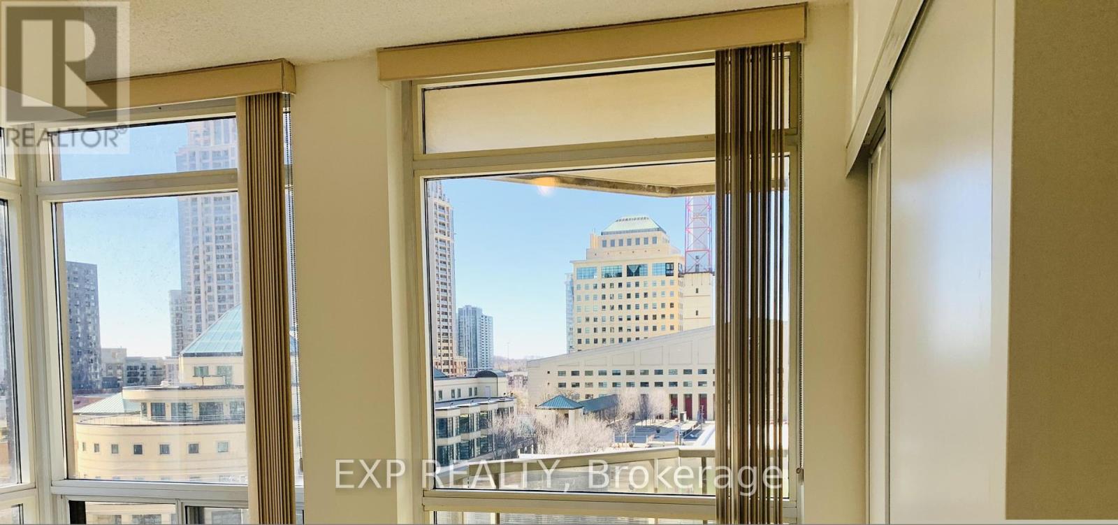 Photo 11 of 834 3888 Duke Of York Boulevard, Mississauga ON