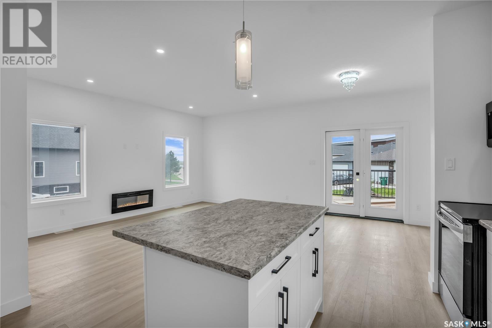Photo 18 of 570 Kinloch Court, Saskatoon SK