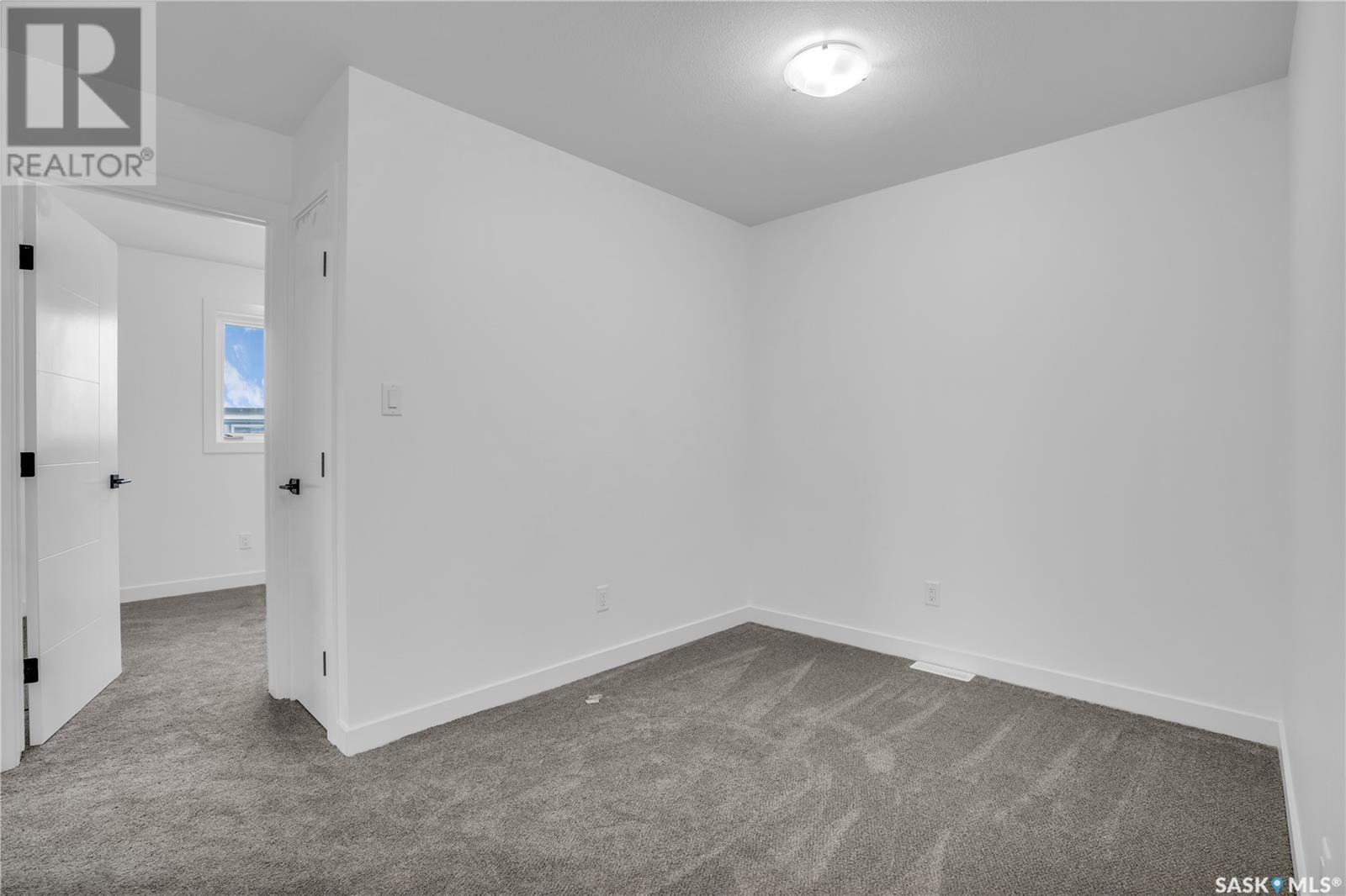 Photo 31 of 570 Kinloch Court, Saskatoon SK