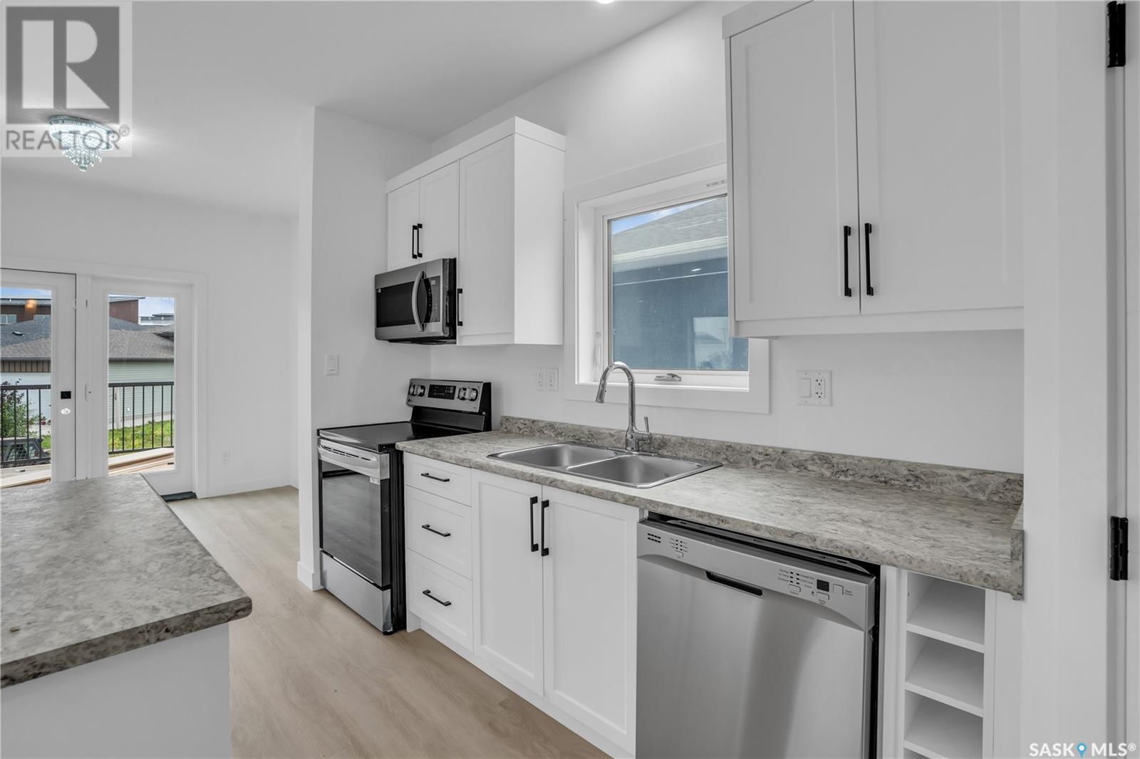 Photo 16 of 570 Kinloch Court, Saskatoon SK