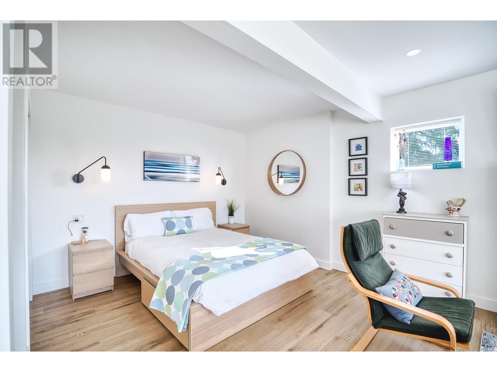 5769 GENNI'S WAY, Sechelt