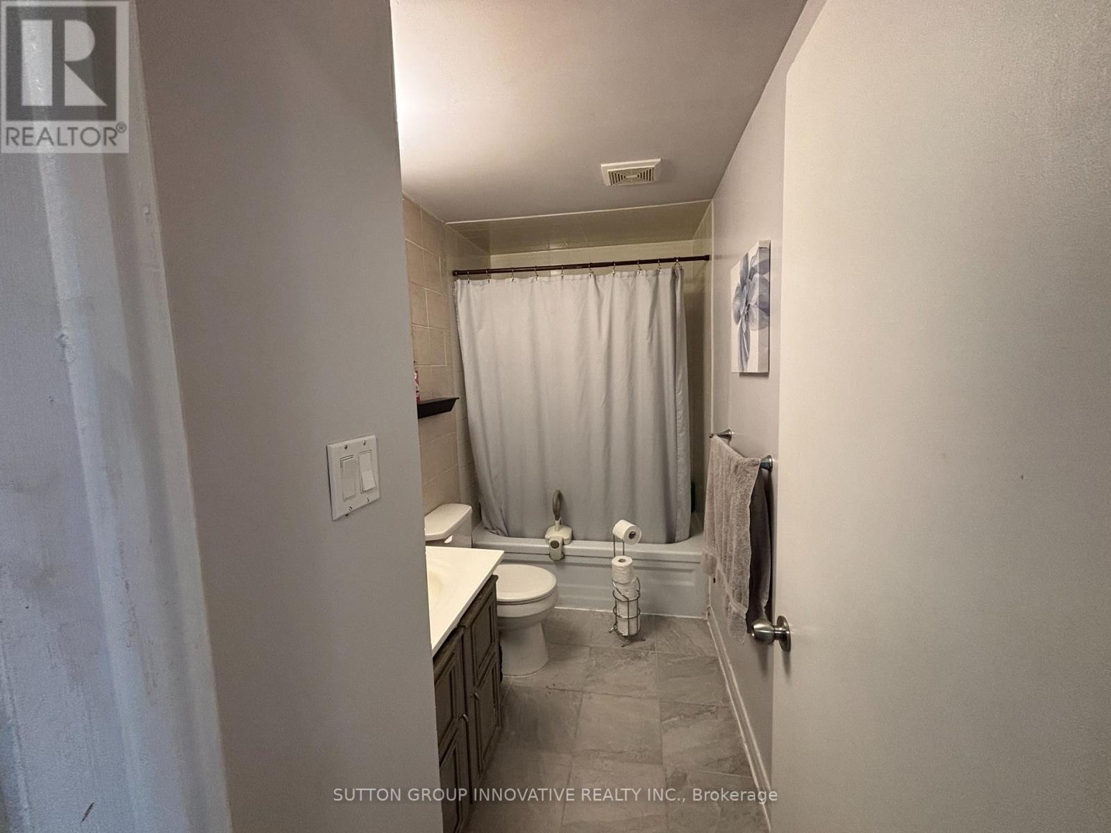 Photo 19 of 657 Upper Wentworth Street, Hamilton ON