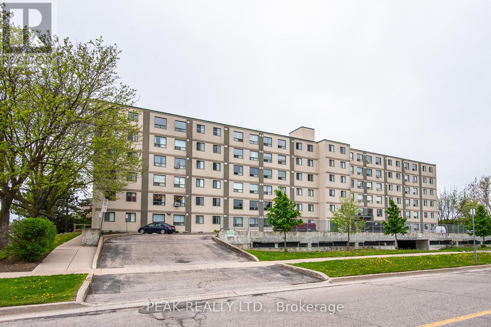 Photo 10 of 611 18 Holborn Court, Kitchener ON