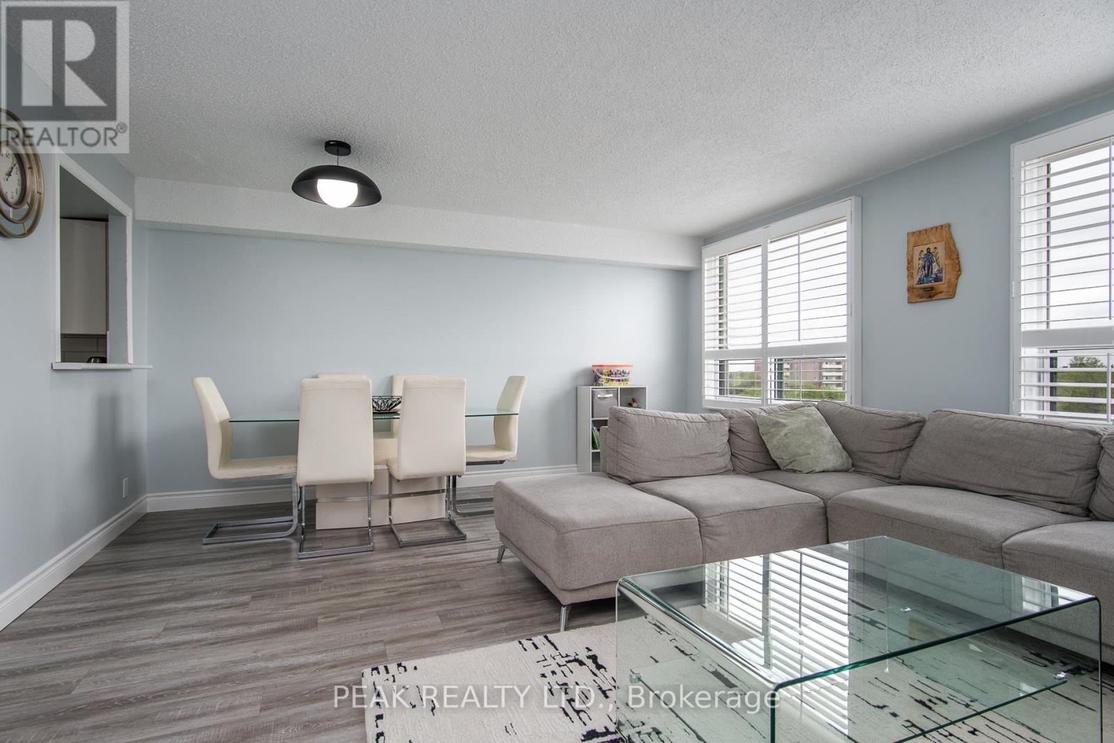 Photo 18 of 611 18 Holborn Court, Kitchener ON