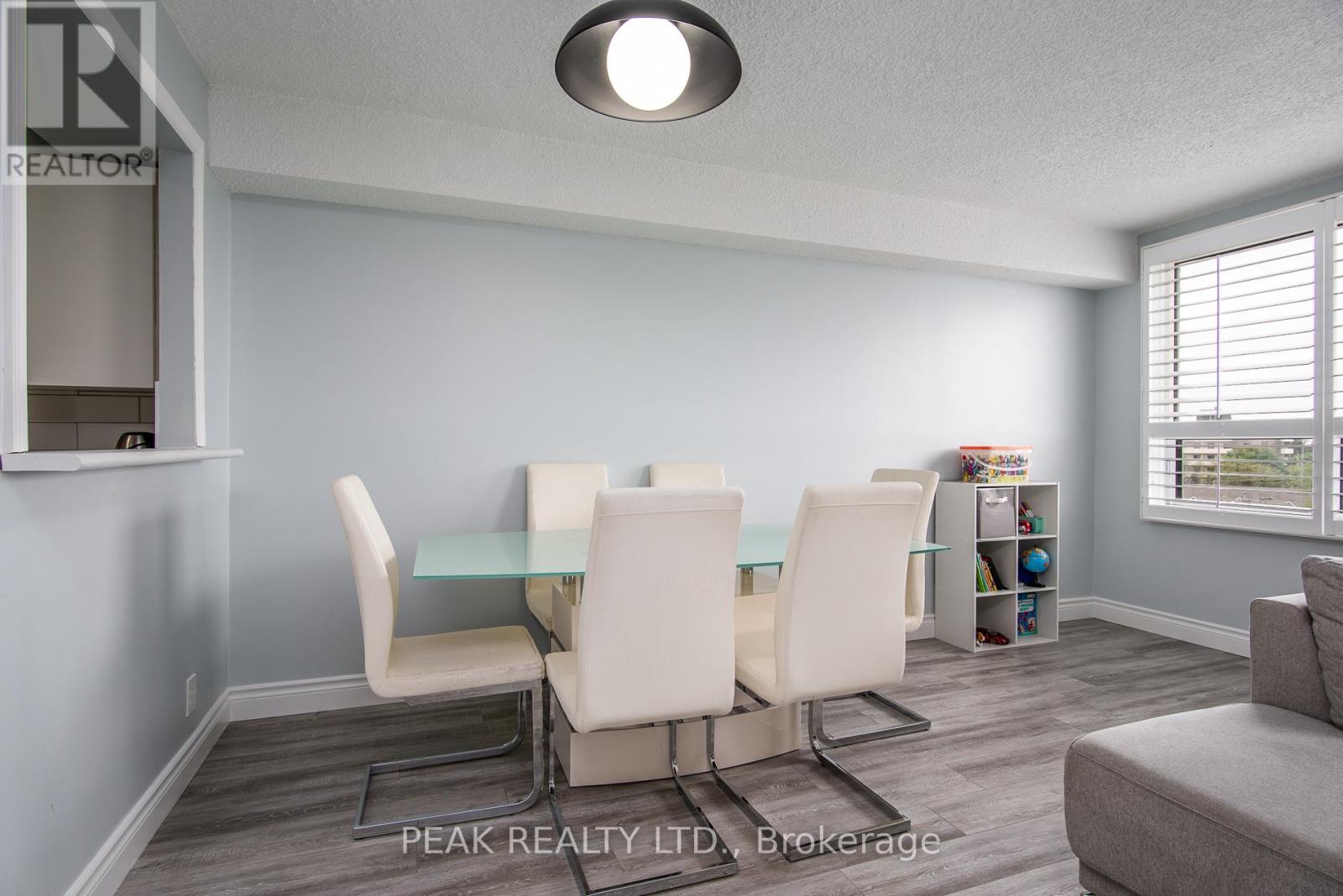 Photo 11 of 611 18 Holborn Court, Kitchener ON