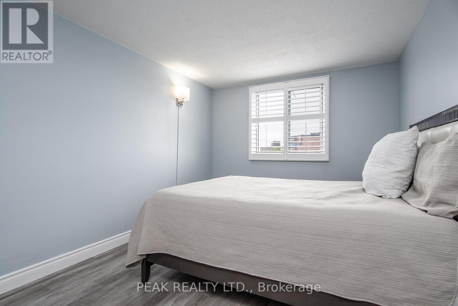 Photo 5 of 611 18 Holborn Court, Kitchener ON