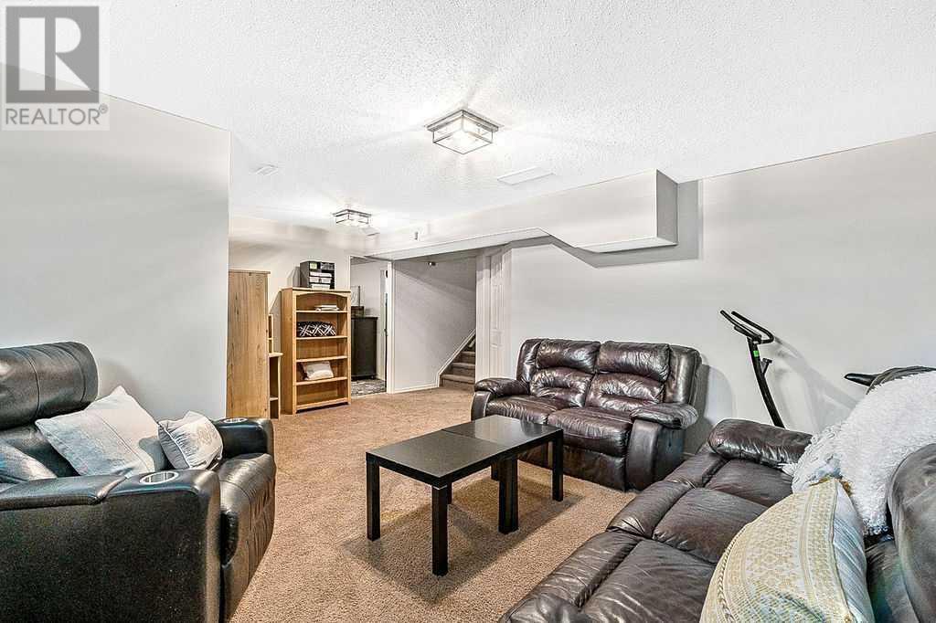 Photo 9 of 105 Cimarron Park Circle, Okotoks AB