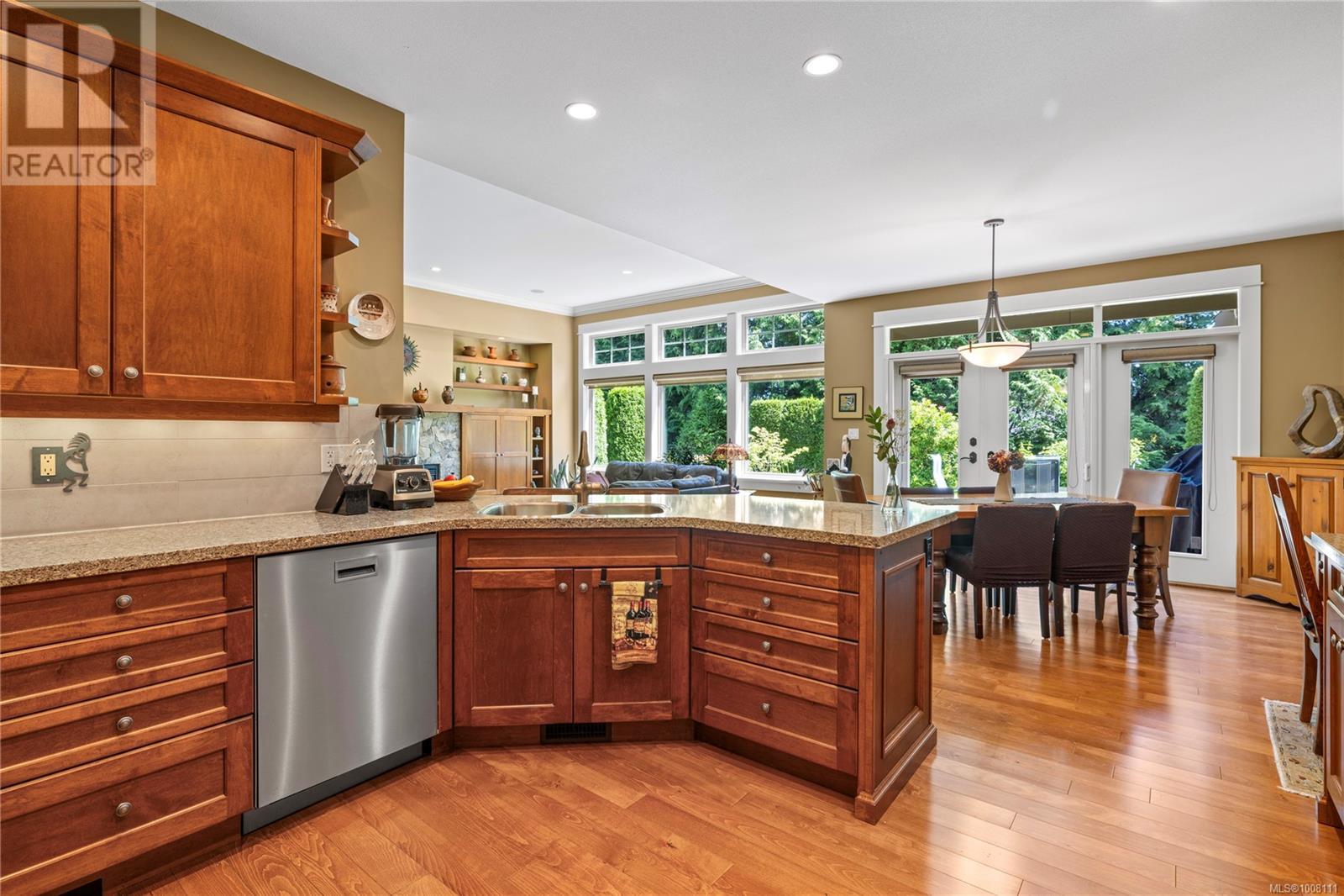 649 Eaglewood Crt, Qualicum Beach