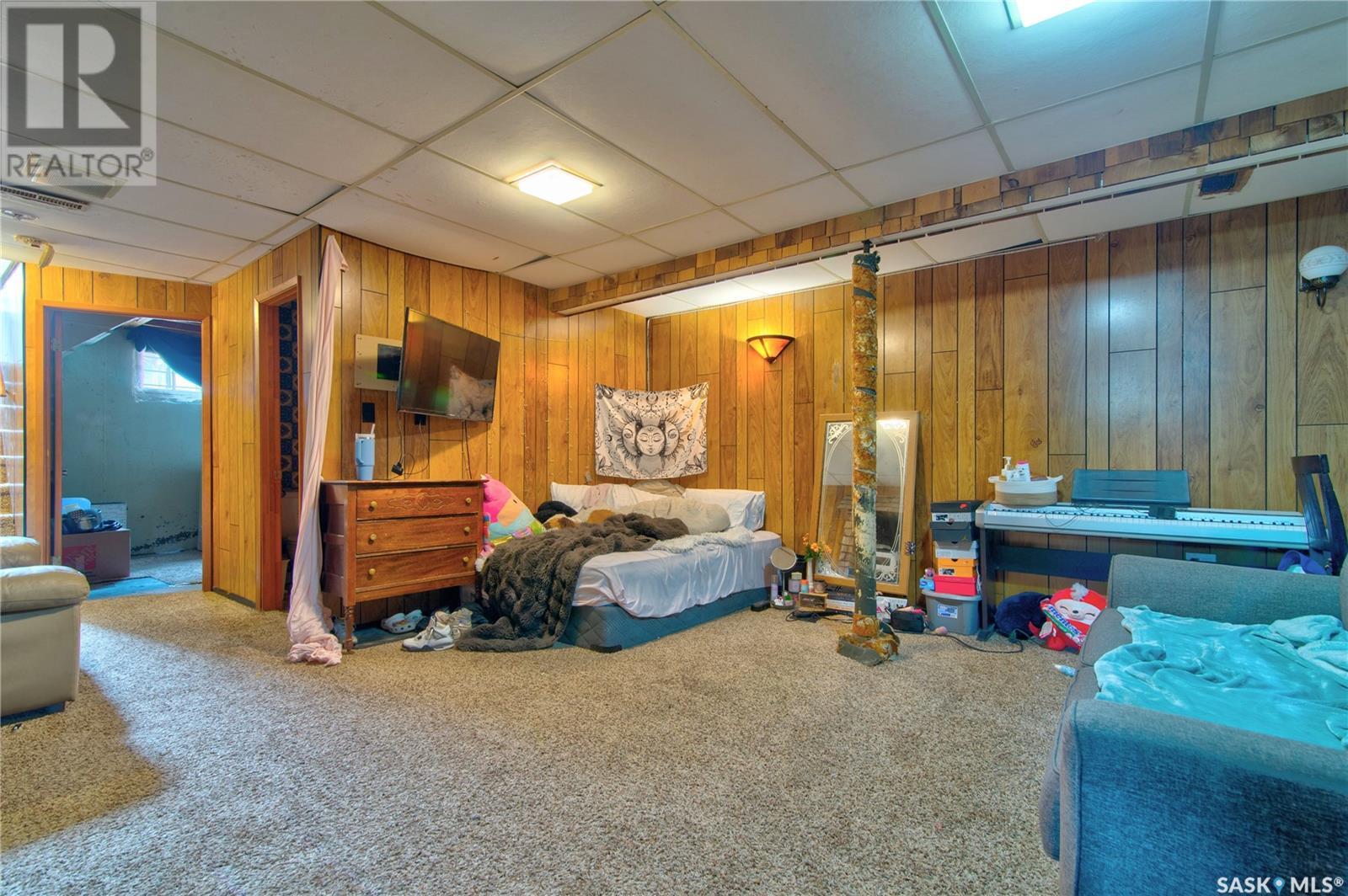 Single Family House Bungalow for Sale in  Horace STREET Regina 
