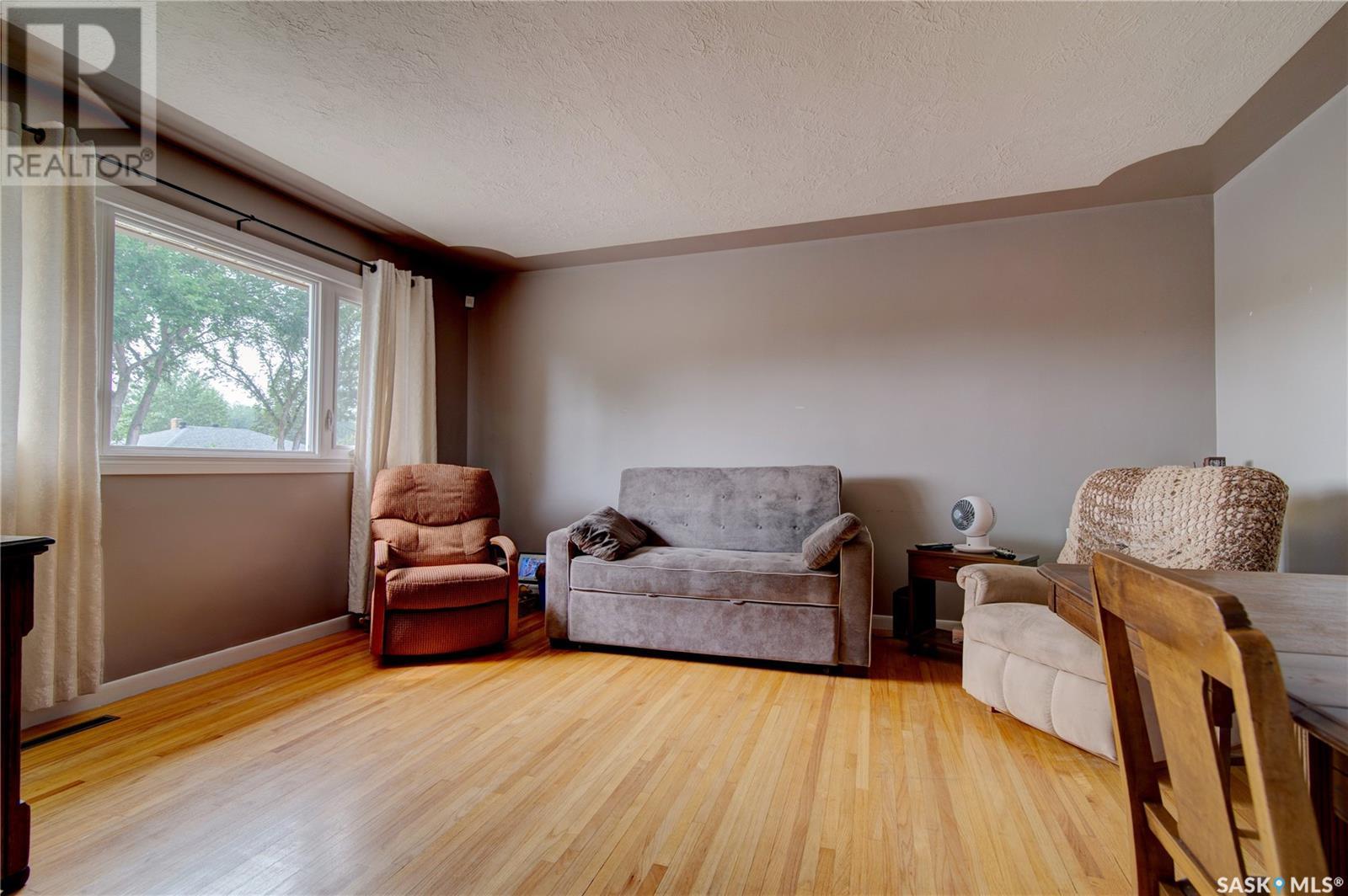 Single Family House Bungalow for Sale in  Horace STREET Regina 