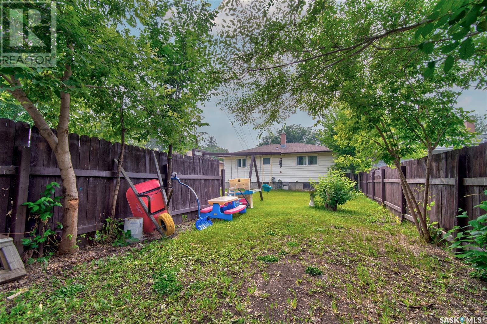 Single Family House Bungalow for Sale in  Horace STREET Regina 