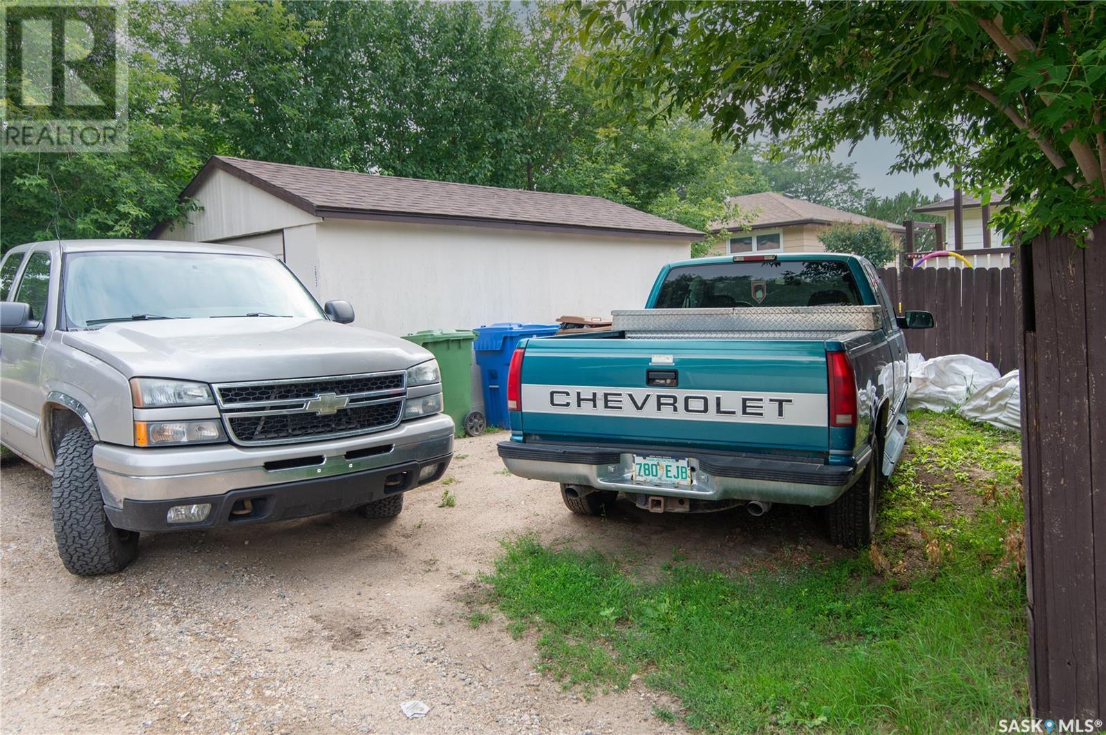 Single Family House Bungalow for Sale in  Horace STREET Regina 
