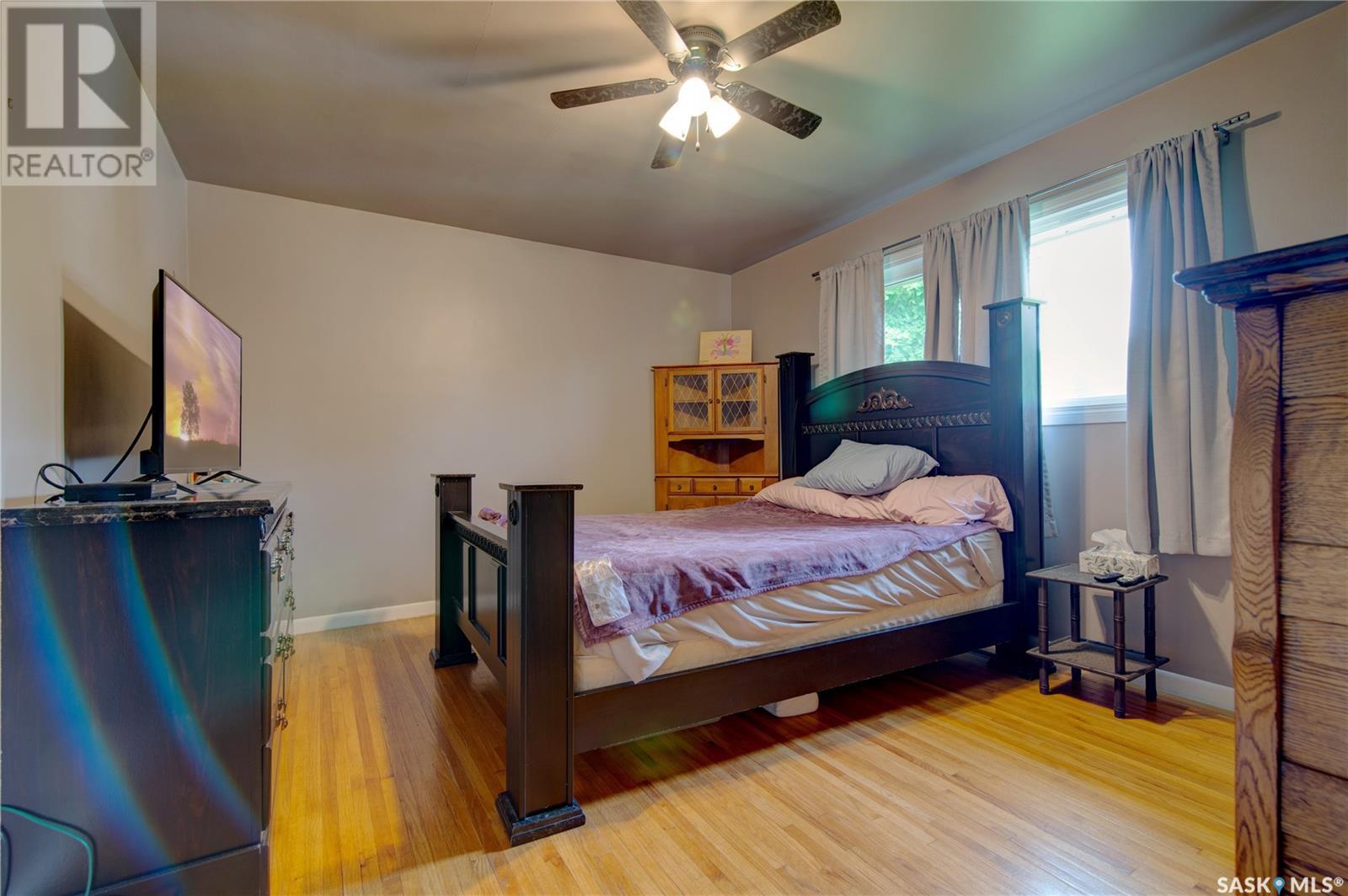 Single Family House Bungalow for Sale in  Horace STREET Regina 