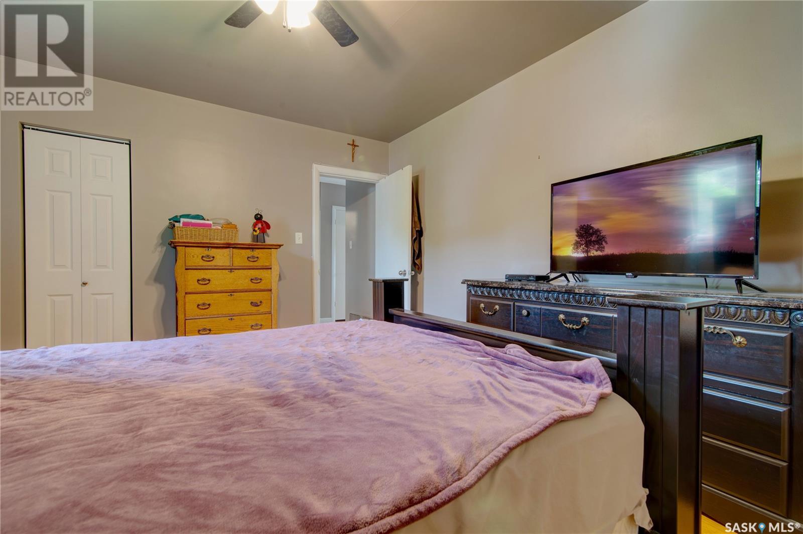 Single Family House Bungalow for Sale in  Horace STREET Regina 