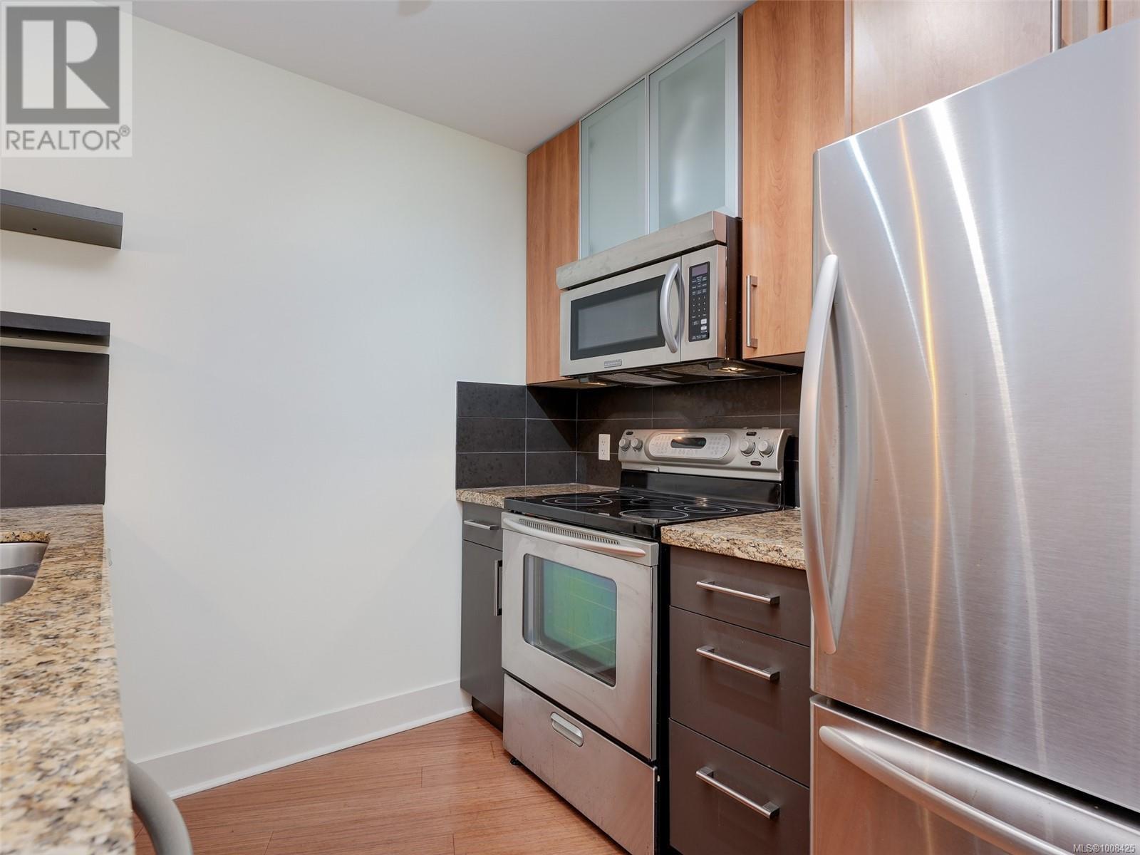 529 2745 Veterans Memorial Parkway, Langford