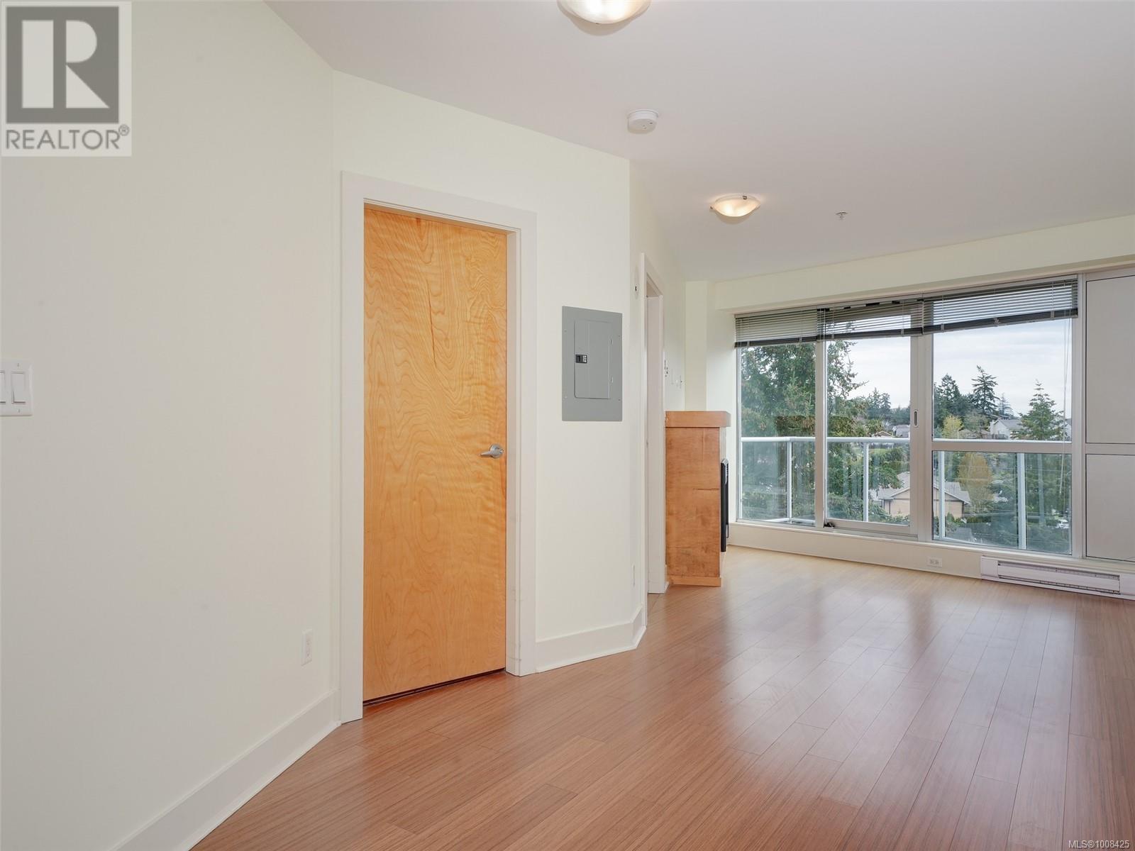 529 2745 Veterans Memorial Parkway, Langford