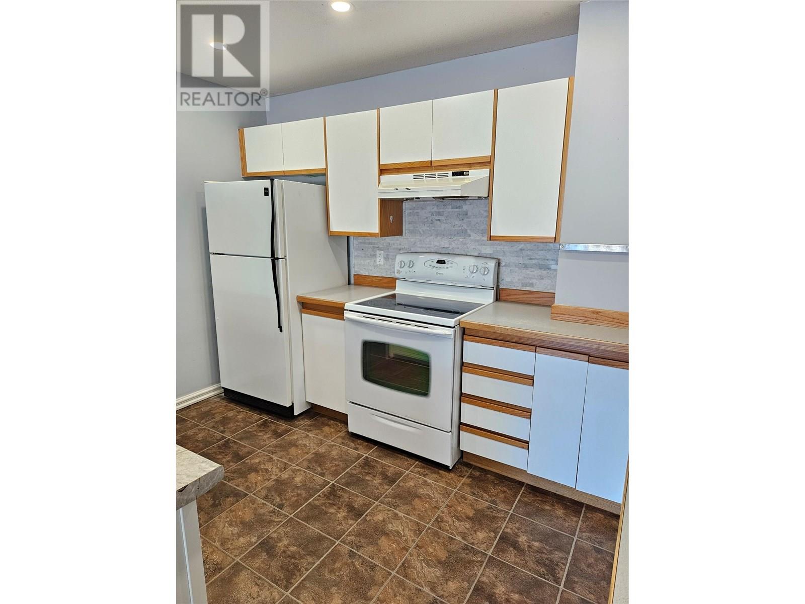 #307 2295 BLAIR STREET - 4