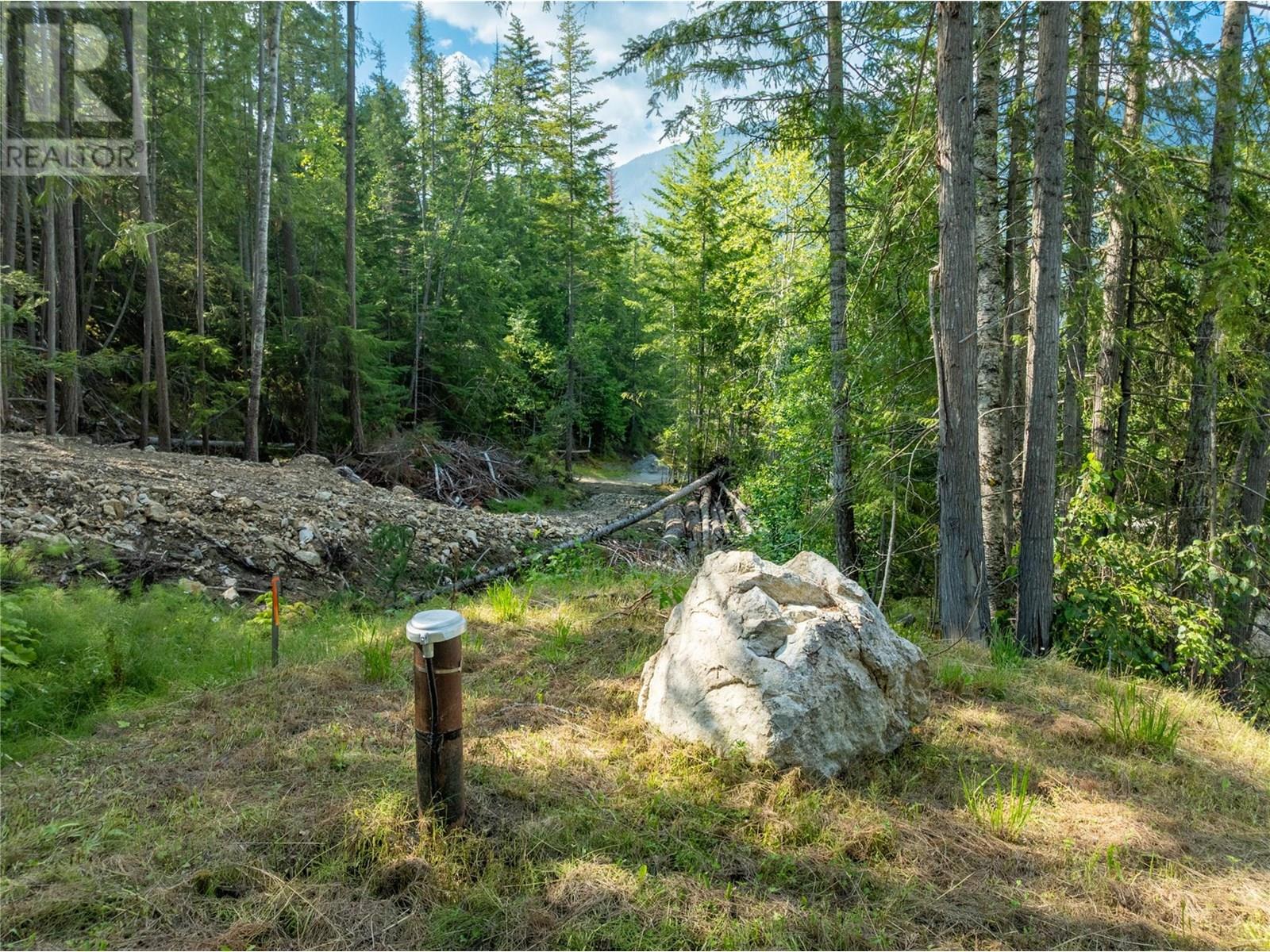 Photo 8 of 6226 Armstrong Road, Eagle Bay BC