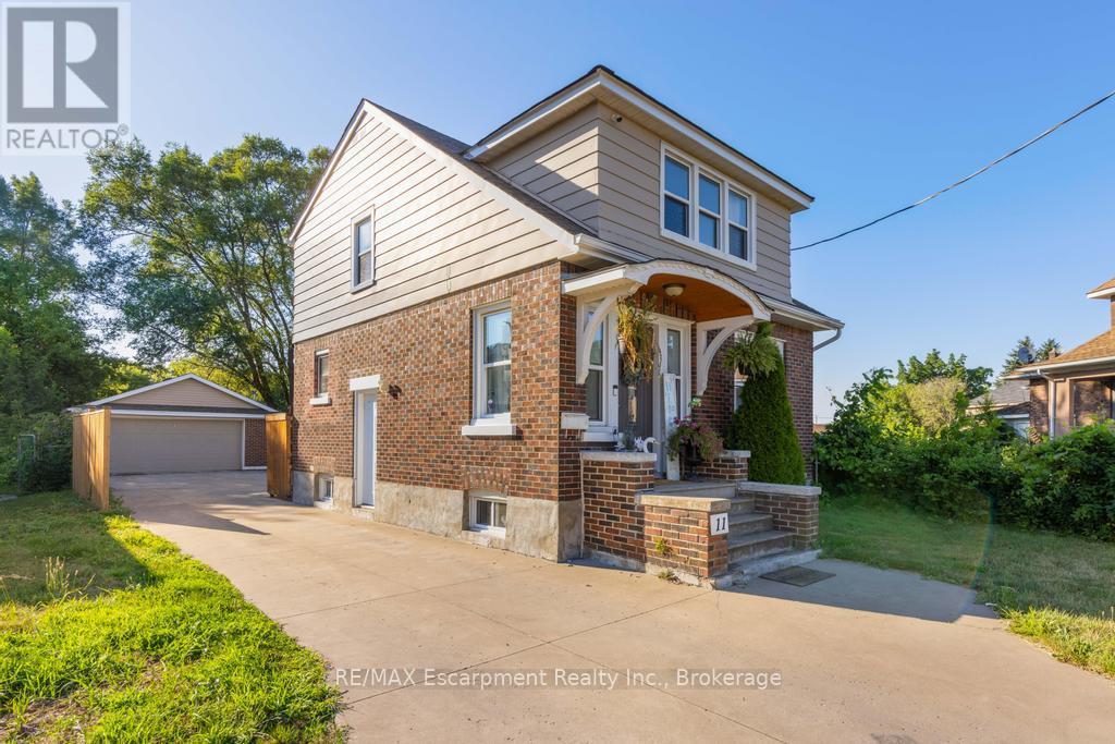 Photo 1 of 11 Facer Street, St Catharines ON