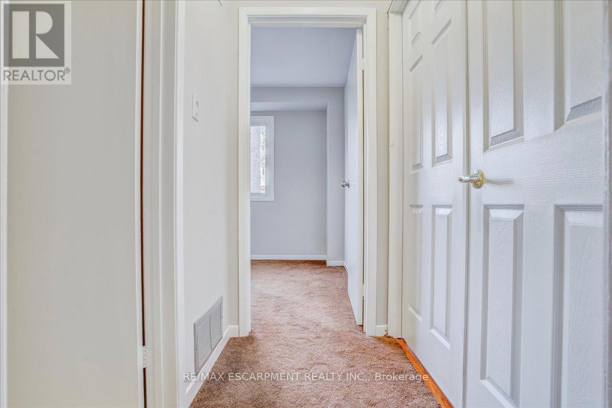 Photo 10 of Lower 4252 Jefton Crescent, Mississauga ON