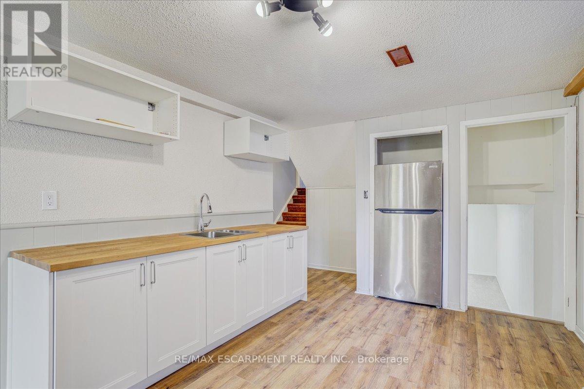 Photo 5 of Lower 4252 Jefton Crescent, Mississauga ON