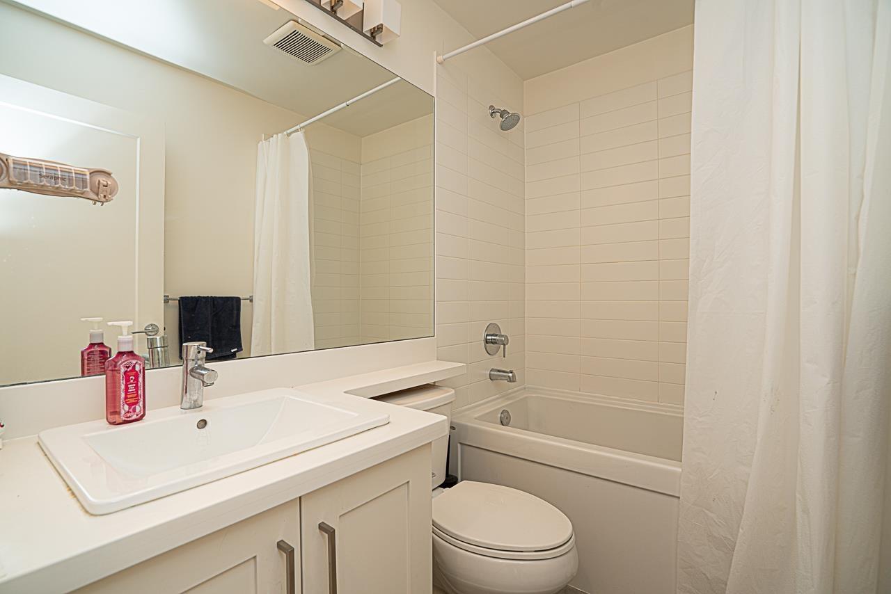Photo 17 of 72 8570 204 Street, Langley BC