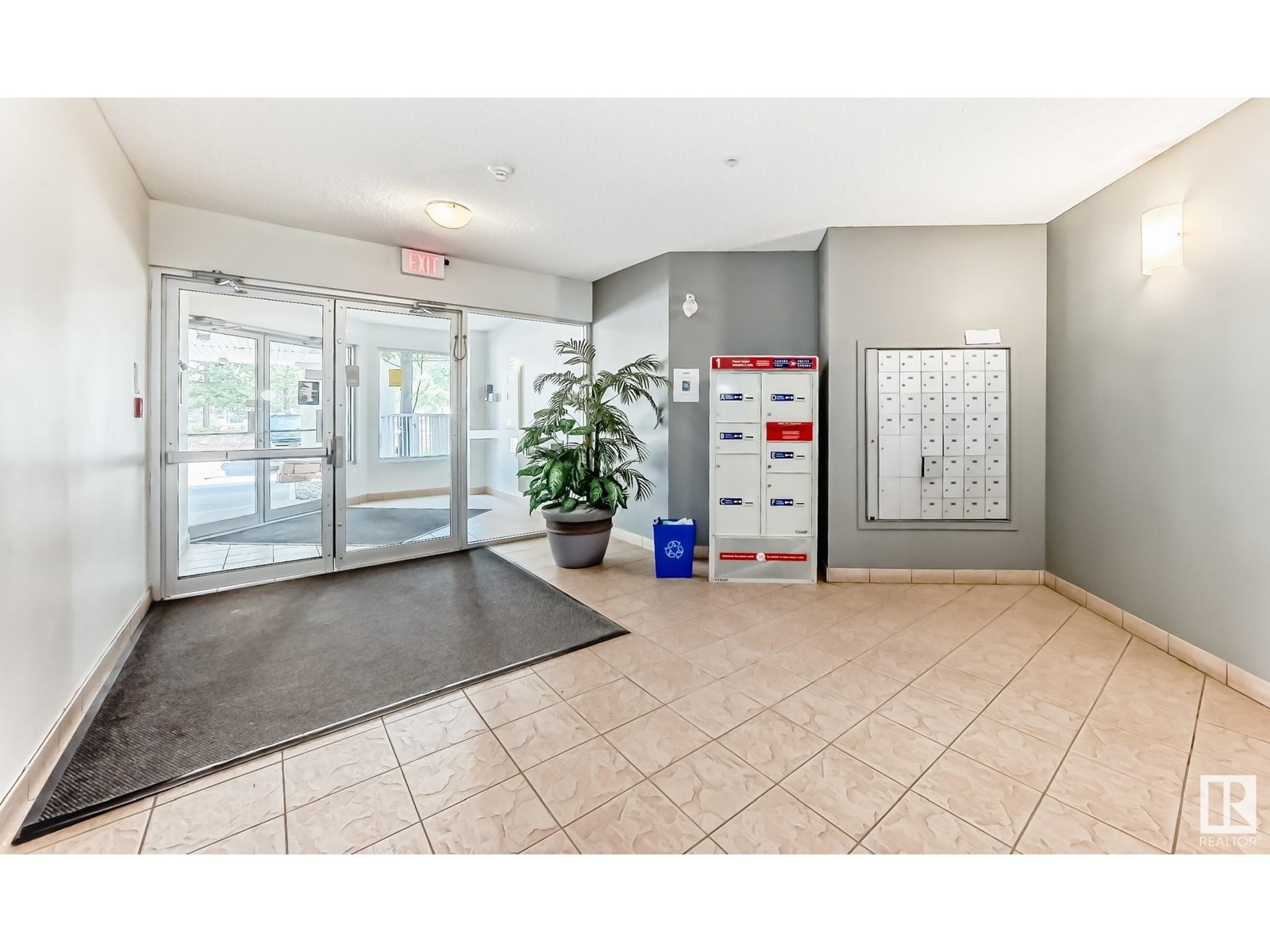 Photo 21 of 410 9120 156 St Nw, Edmonton AB