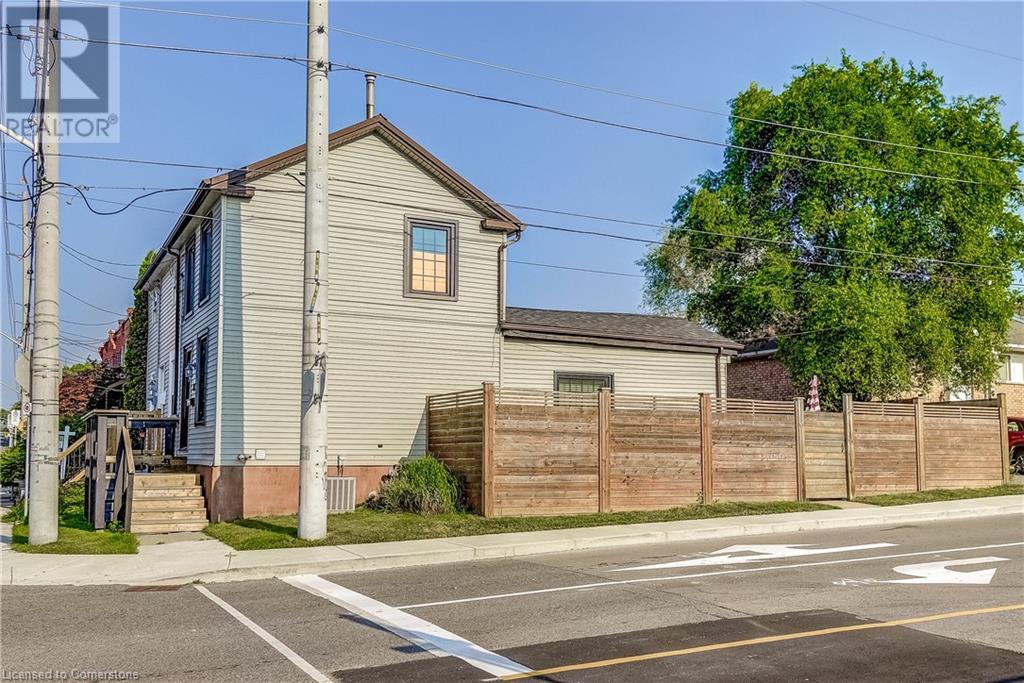 Photo 6 of 201 Barton Street W, Hamilton ON