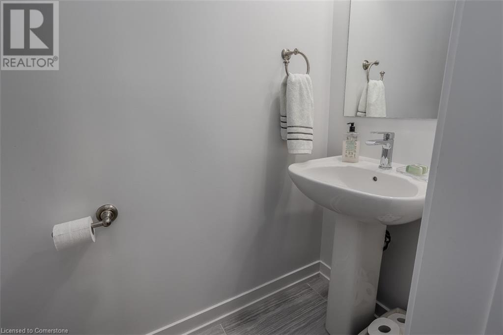 Photo 7 of 1121 Cooke Boulevard Unit 28, Burlington ON