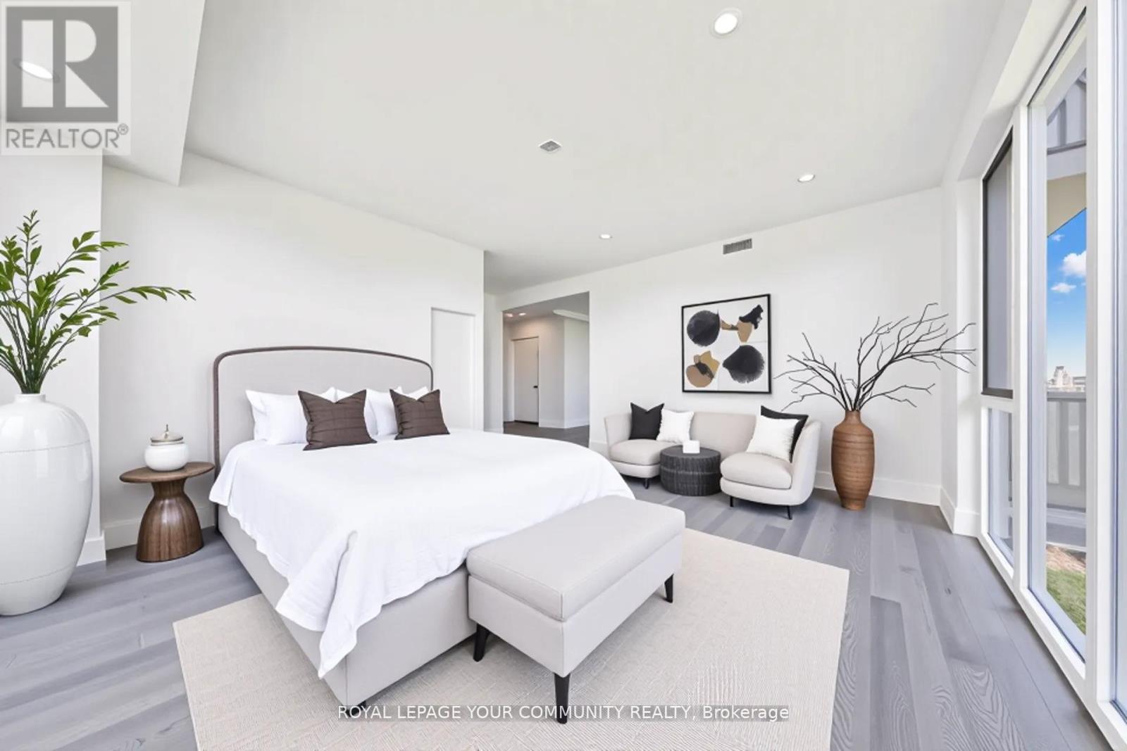 Photo 14 of 3303 10 Inn On The Park Drive, Toronto ON