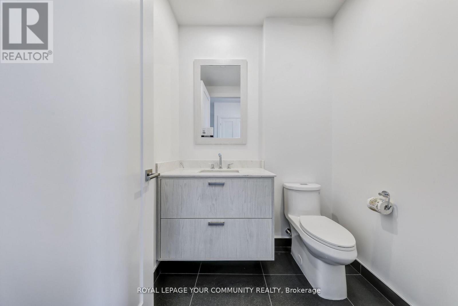 Photo 21 of 3303 10 Inn On The Park Drive, Toronto ON