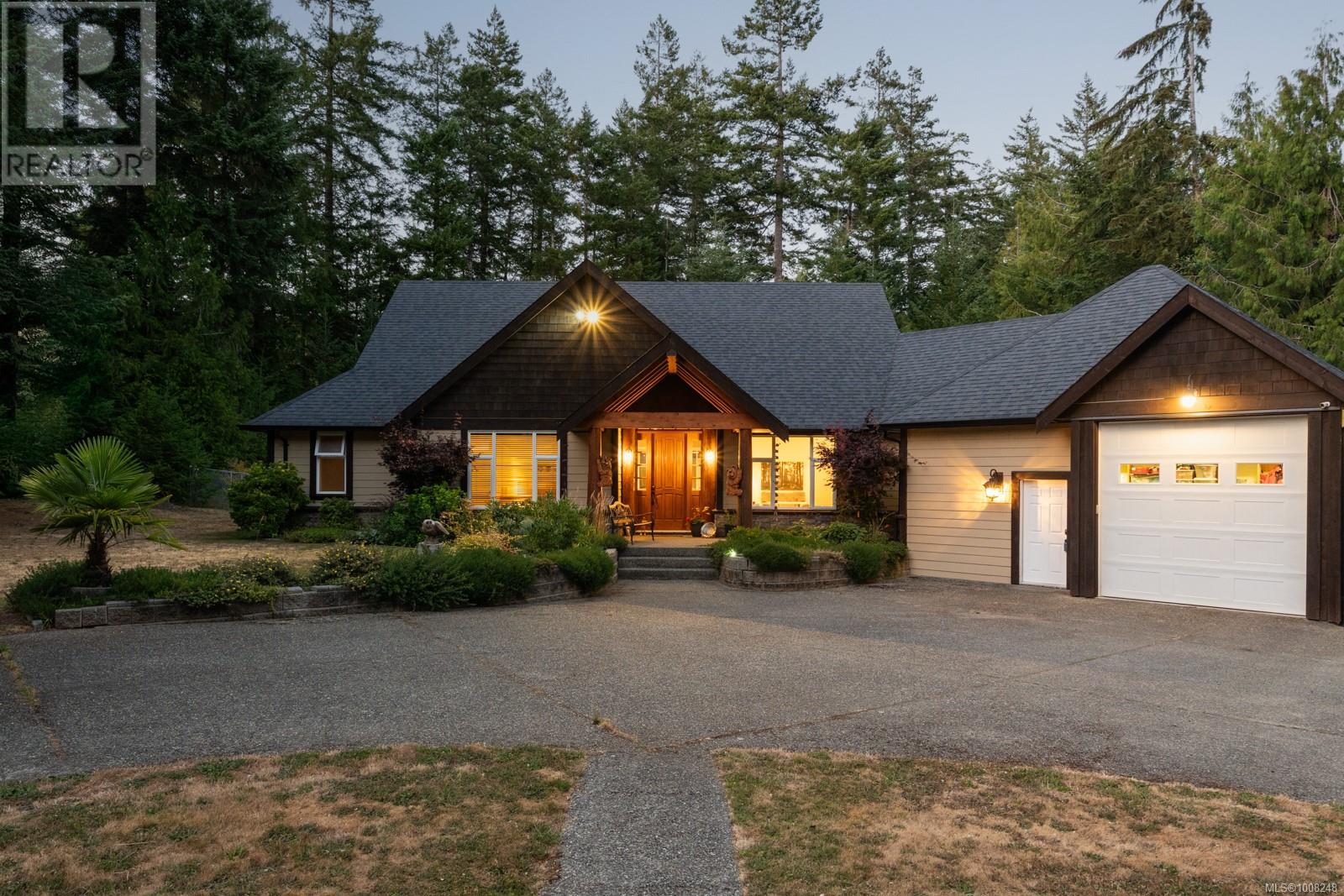Photo 3 of 3035 Sarah Dr, Sooke BC