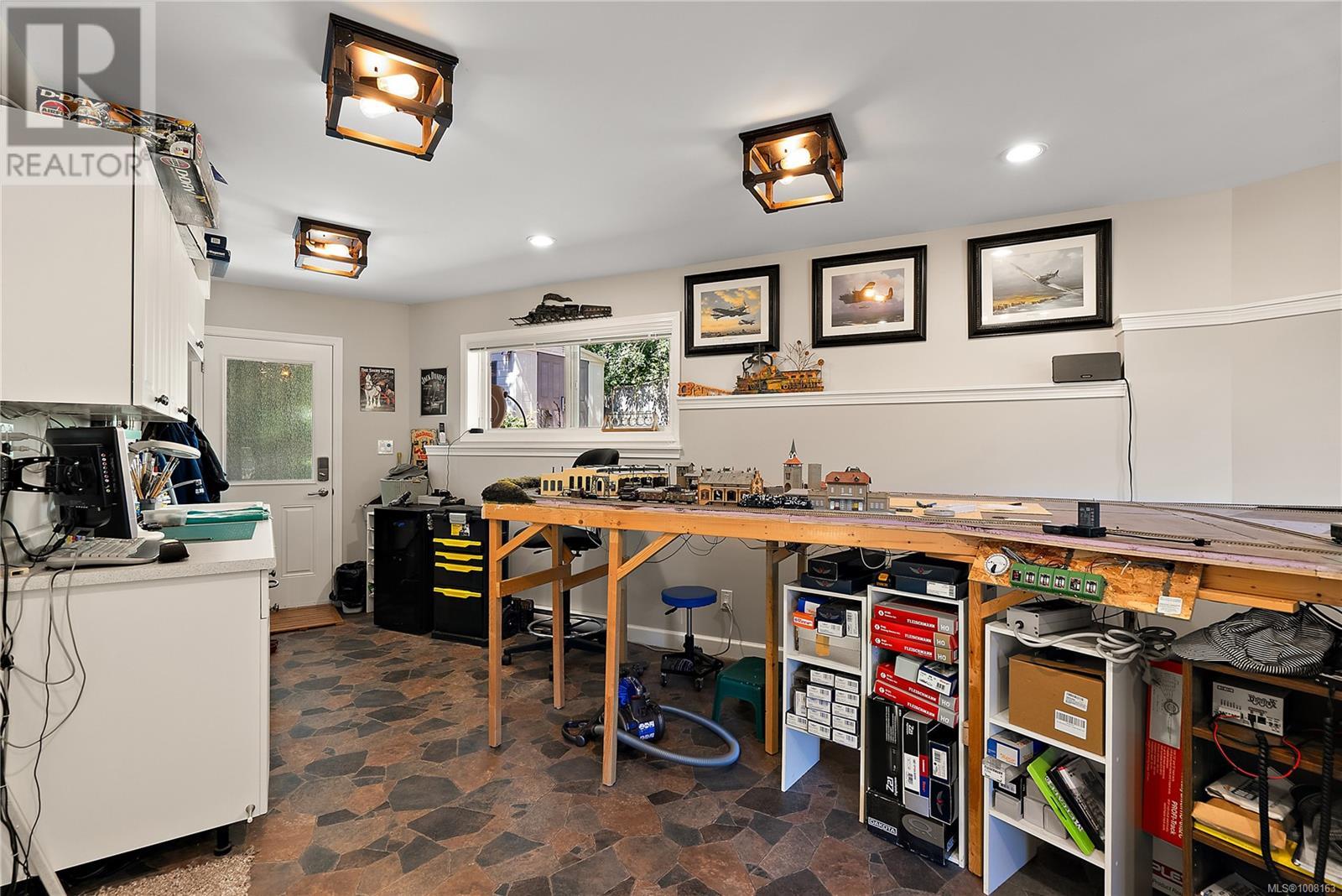 Photo 33 of 2250 Tryon Rd, North Saanich BC
