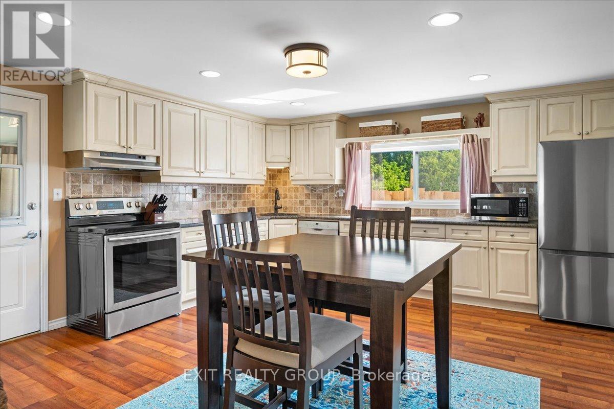 Photo 13 of 34 Alfred Street, Quinte West ON