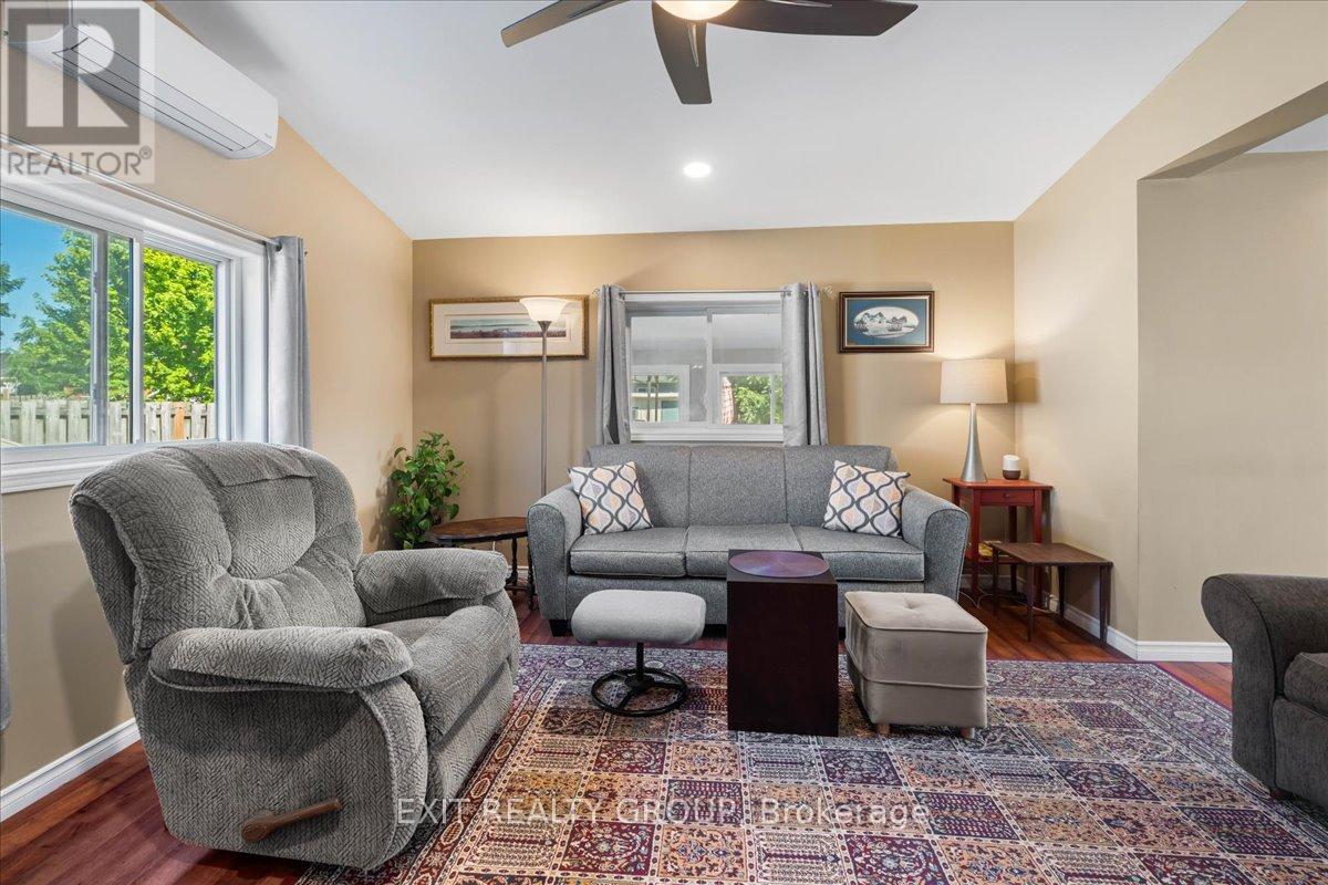 Photo 21 of 34 Alfred Street, Quinte West ON