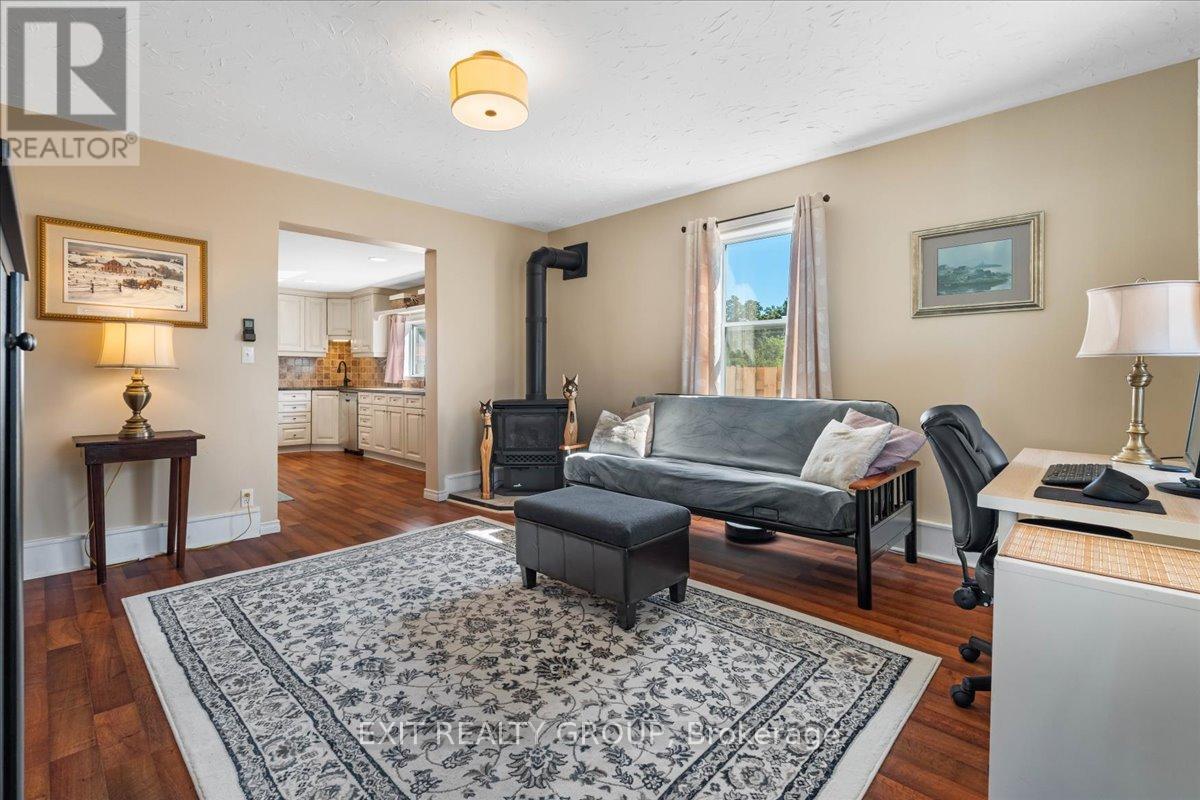 Photo 20 of 34 Alfred Street, Quinte West ON