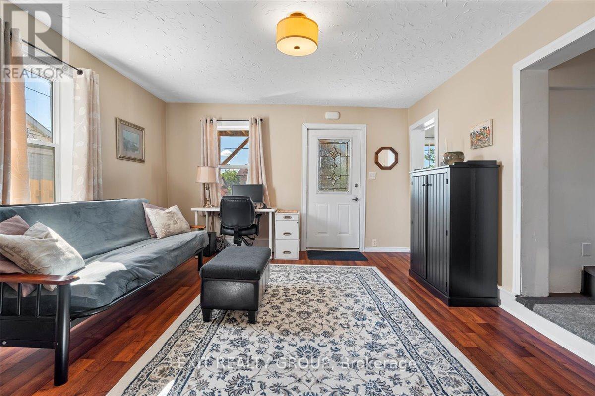 Photo 12 of 34 Alfred Street, Quinte West ON