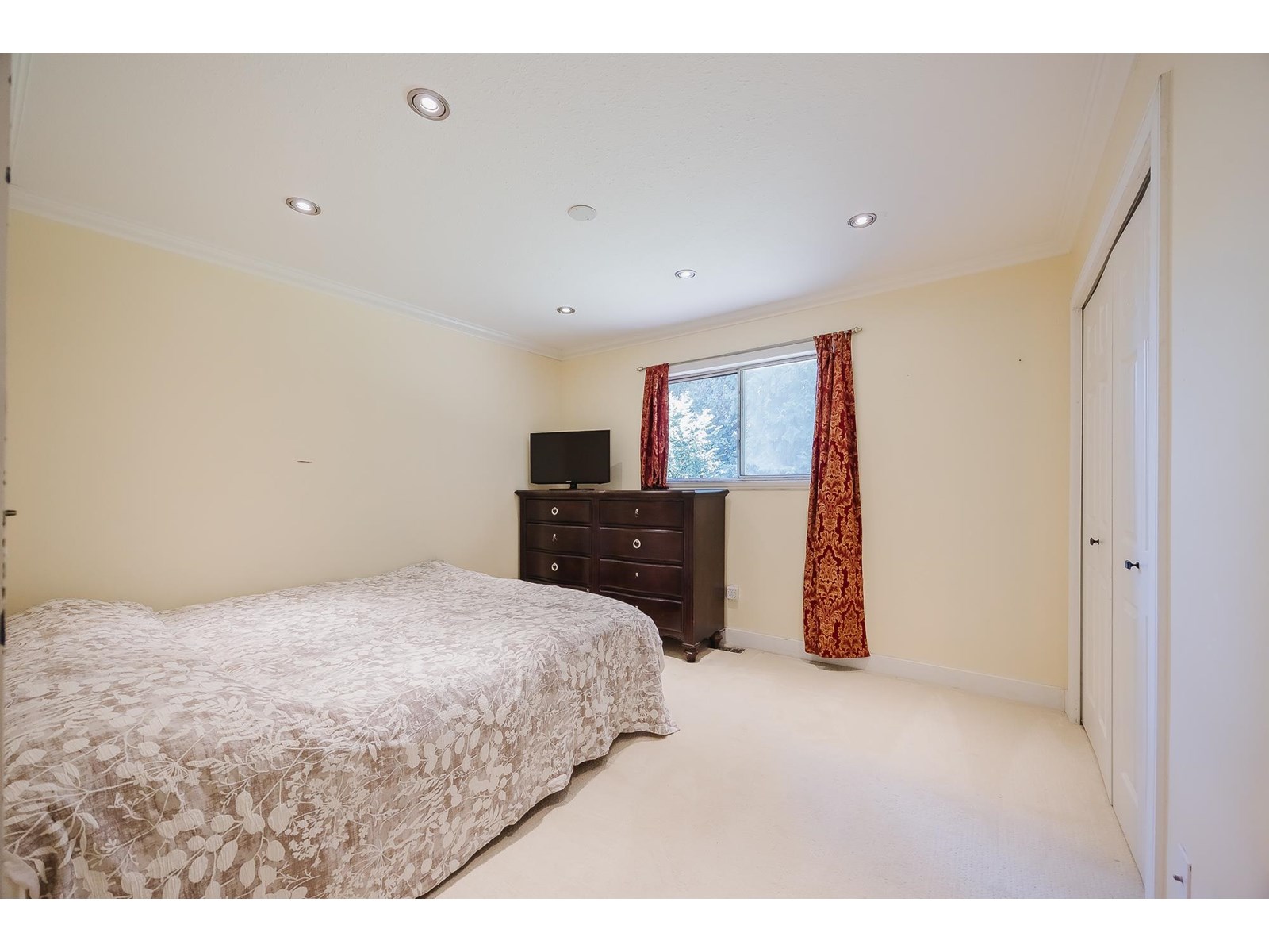 Photo 16 of 20928 96 Avenue, Langley BC