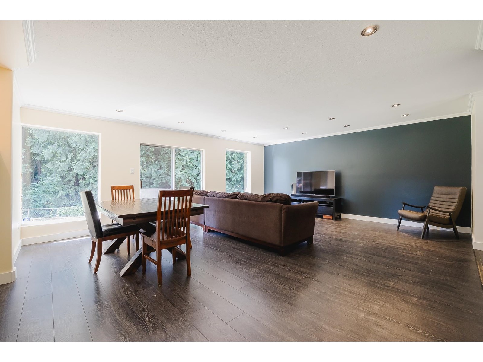 Photo 11 of 20928 96 Avenue, Langley BC