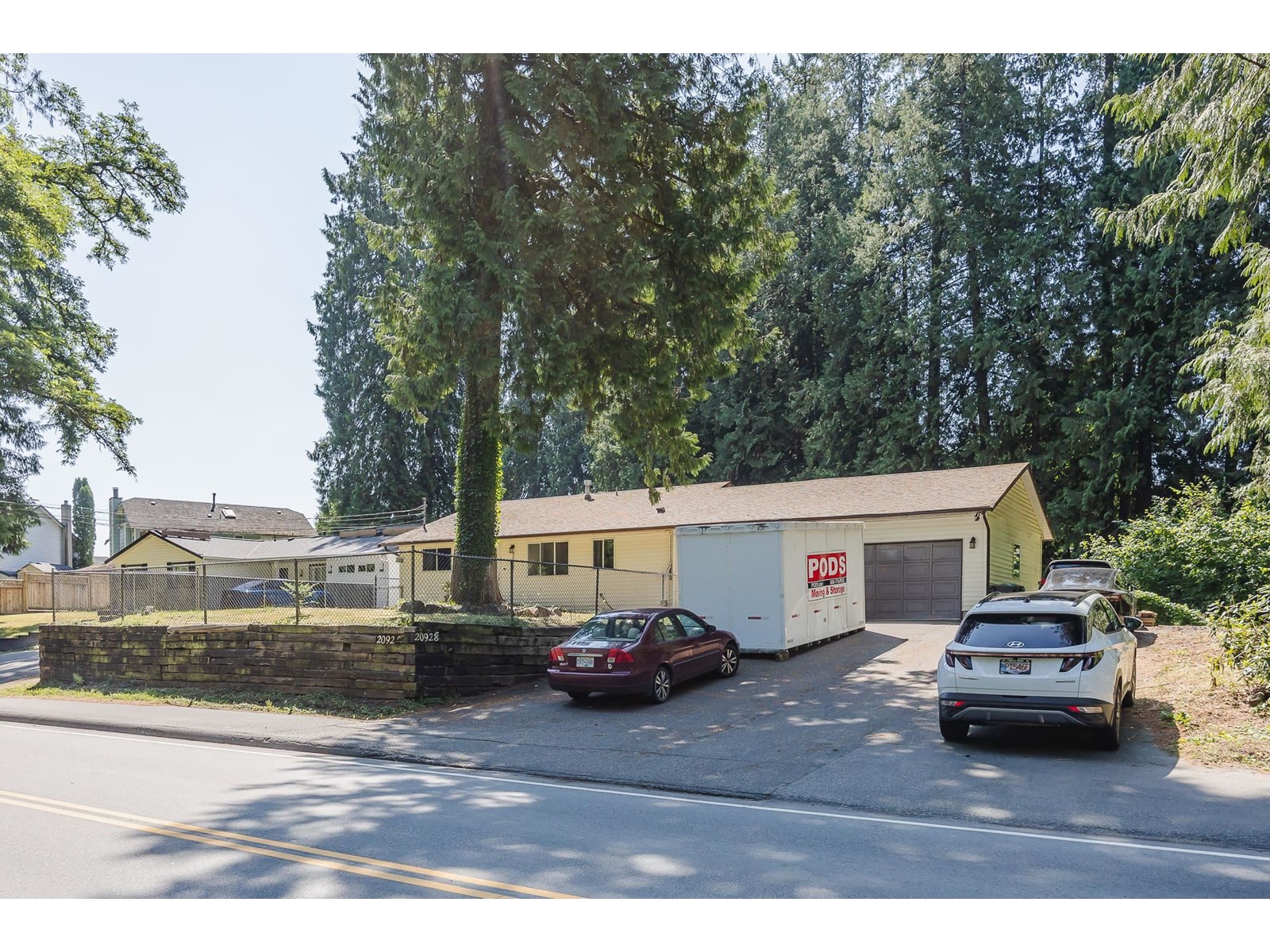 Photo 2 of 20928 96 Avenue, Langley BC