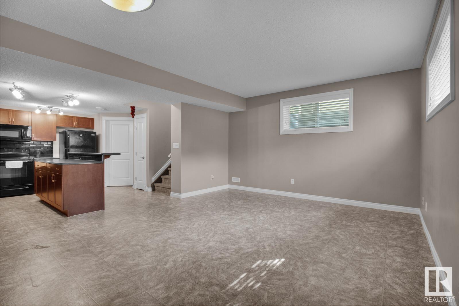 Photo 24 of 16540 131 St Nw, Edmonton AB