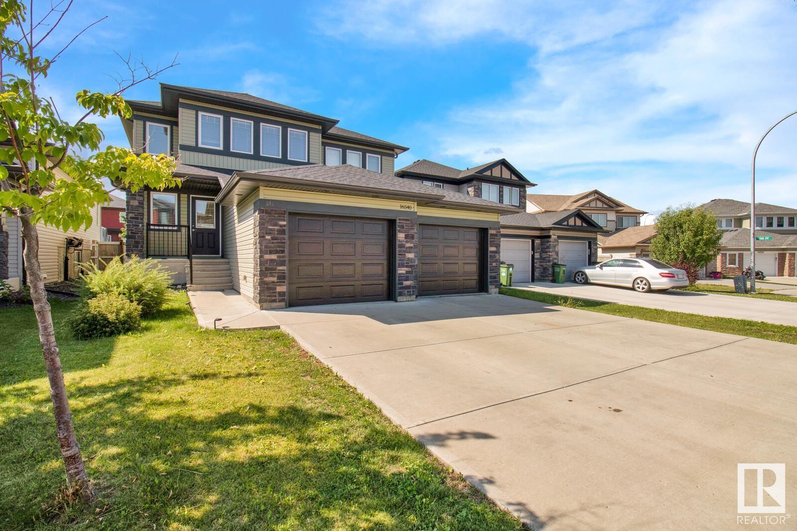 Photo 2 of 16540 131 St Nw, Edmonton AB