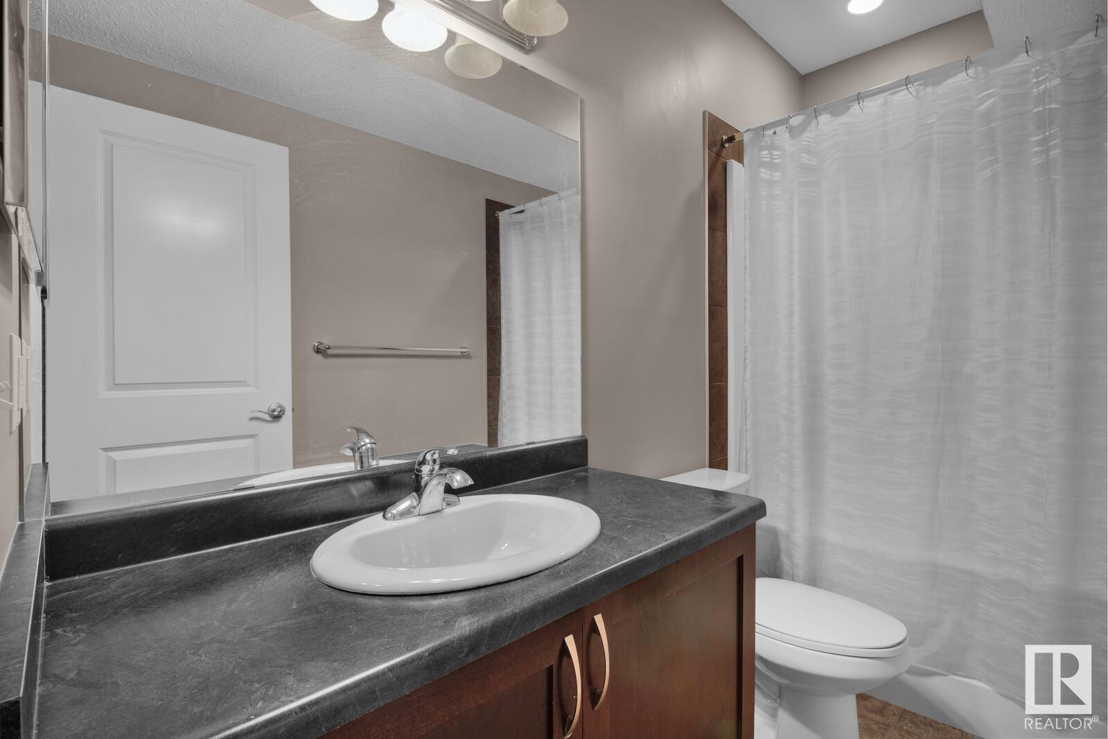 Photo 22 of 16540 131 St Nw, Edmonton AB