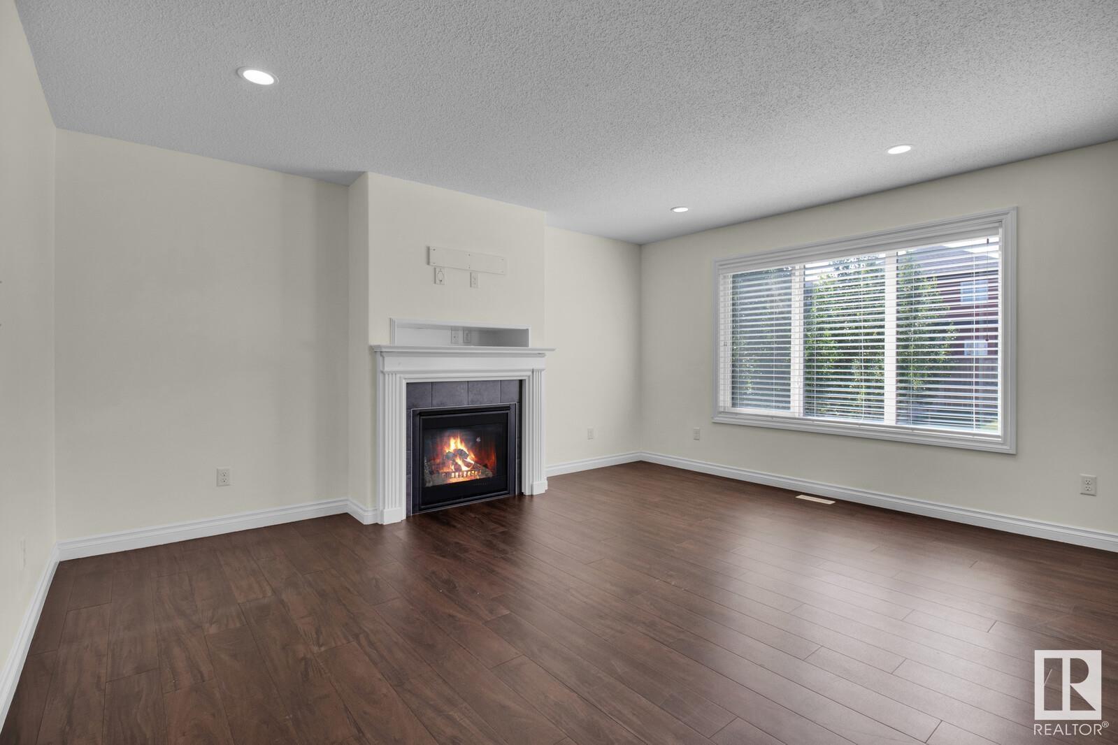 Photo 6 of 16540 131 St Nw, Edmonton AB