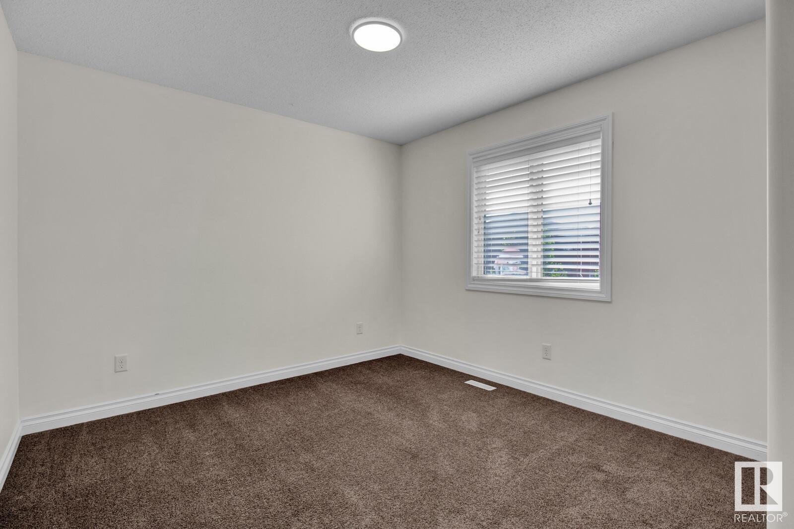 Photo 19 of 16540 131 St Nw, Edmonton AB