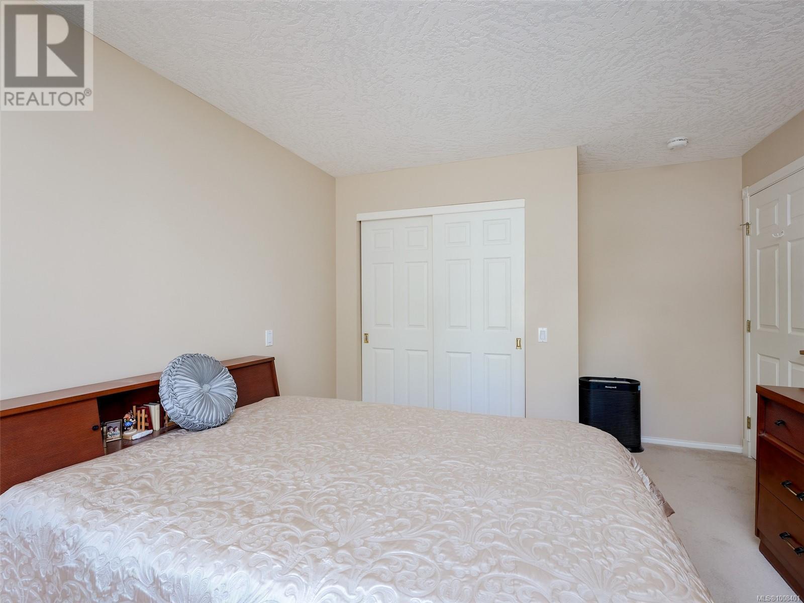 Photo 10 of 301 1521 Church Ave, Saanich BC