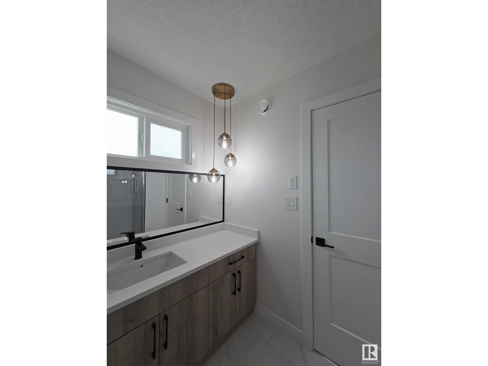 Photo 11 of 50 Wyatt Rdg, Fort Saskatchewan AB