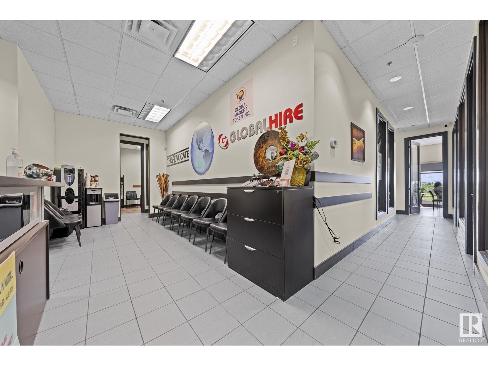 Photo 13 of 210 4935 55 Av Nw, Edmonton AB