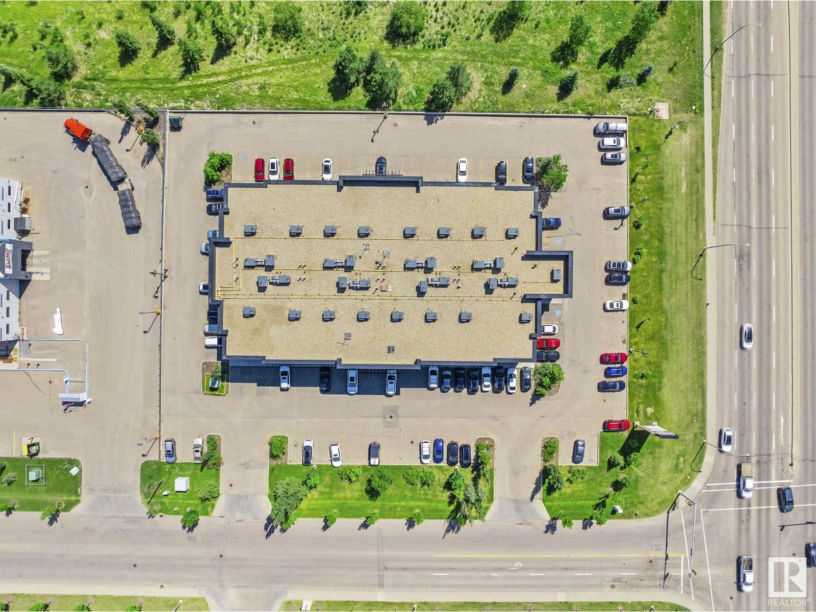 Photo 36 of 210 4935 55 Av Nw, Edmonton AB