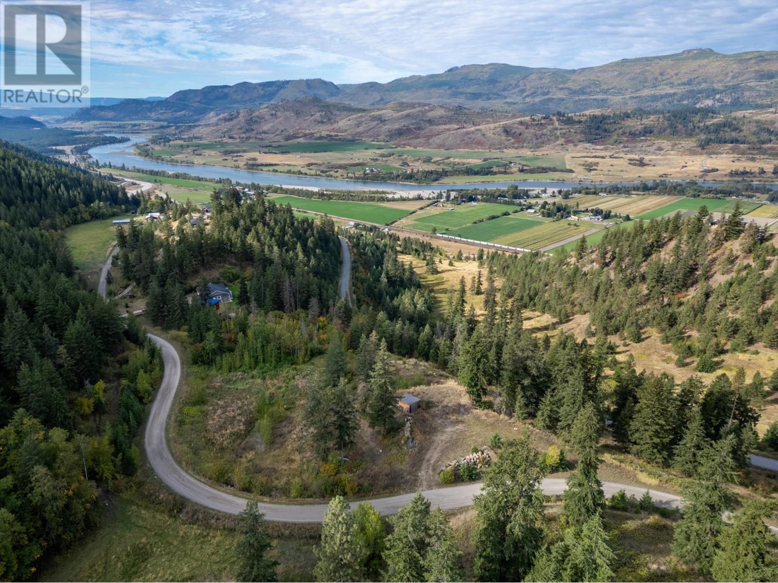 7 RIVERWIND Drive, Chase